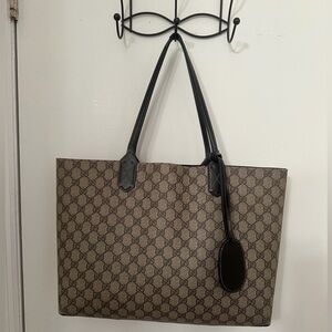 Gucci GG Supreme Reversible Tote Bag